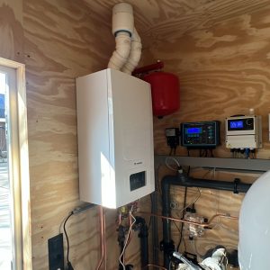 warm water installatie geïnstalleerd door MCC installaties project Villa's Waarland
